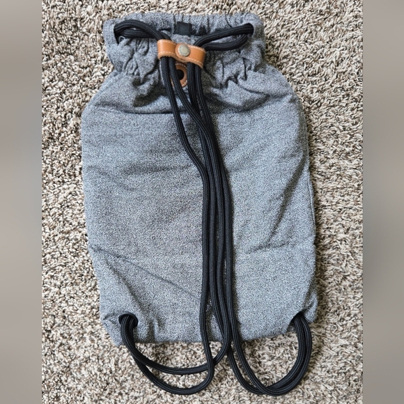 LocTote Flak Sack Sport Drawstring Backpack Gray Black Brass Combo Lock - Picture 4 of 9